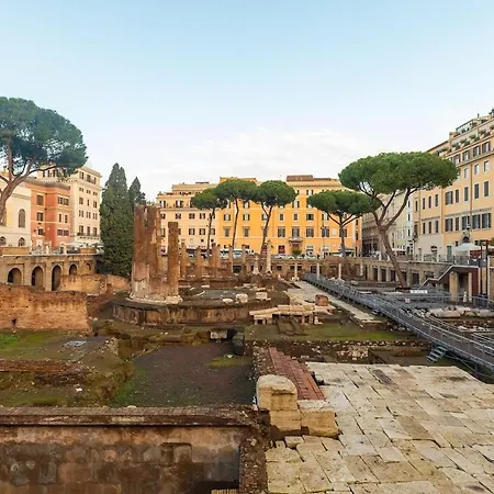 Casa Argentina, A Burghesius Roma